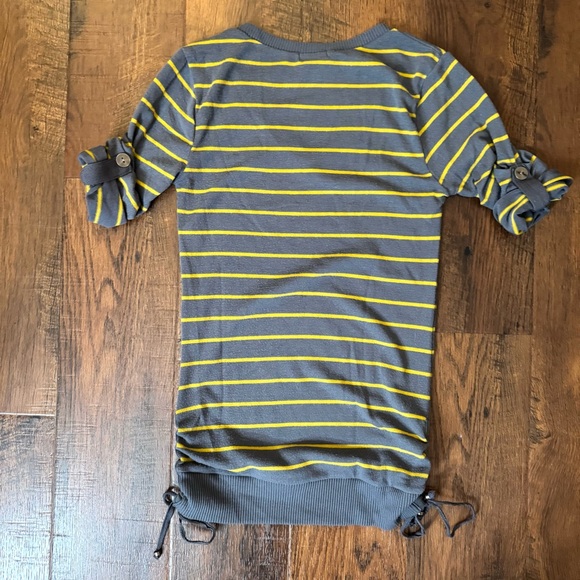 PURE REBEL ruched V-neck sweater, size Medium - Picture 4 of 8